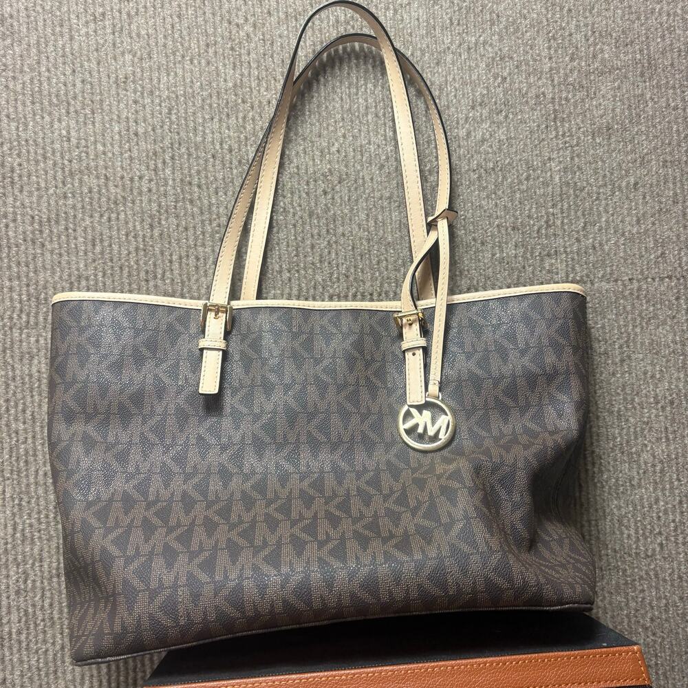 MICHAEL KORS Women's Brown Monogram Medium Jet Set Zip Top Tote